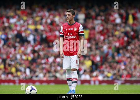 MESMUT OZIL ARSENAL V STOKE CITY EMIRATES STADIUM LONDON ENGLAND 22 September 2013 Stock Photo