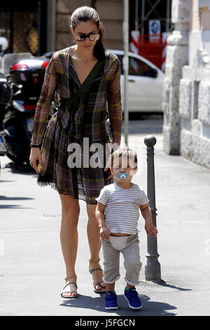 Marica Pellegrinelli celebrates her 29th birthday party with her husband Eros Ramazzotti and his son Gabrio Tullio going to lunch at a nearby restaurant. Eros is wearing camouflage bermuda and a pole of Juventus in view of the Coppa Italia finals this evening. The two are packing a room under the house for a quick lunch. Eros comes out first and returns home while Marica takes about twenty minutes together with her son. 17-05-2017 Milano Italy Stock Photo