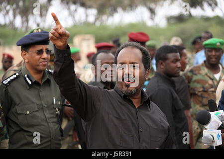 Somalian President Hassan Sheikh Mohamud greets Somali National Army soldiers at the Lama Galay Training Camp September 8, 2013 in Belet Weyne, Somalia.    (photo by Ilyas A. Abukar /ANISOM via Planetpix) Stock Photo