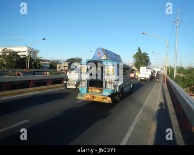 04234 Pasig City Revolving Tower Mega Market Vargas Bridge River  40 Stock Photo