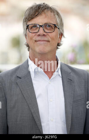 Cannes, Frankreich. 18th May, 2017. Todd Haynes at the 'Wonderstruck' photocall during the 70th Cannes Film Festival at the Palais des Festivals on May 18, 2017 in Cannes, France | Verwendung weltweit/picture alliance Credit: dpa/Alamy Live News Stock Photo