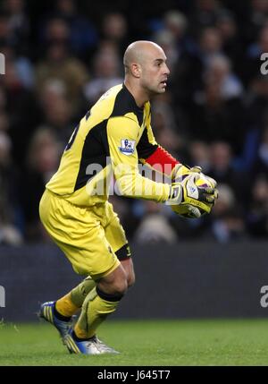 PEPE REINA LIVERPOOL FC ETIHAD STADIUM MANCHESTER ENGLAND 03 February 2013 Stock Photo