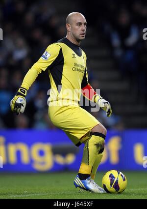 PEPE REINA LIVERPOOL FC ETIHAD STADIUM MANCHESTER ENGLAND 03 February 2013 Stock Photo