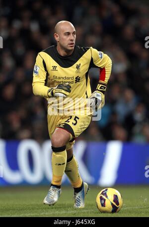 PEPE REINA LIVERPOOL FC ETIHAD STADIUM MANCHESTER ENGLAND 03 February 2013 Stock Photo