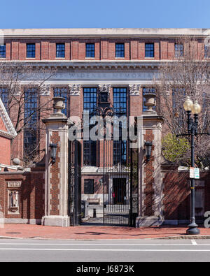 Boylston Gate with Widener Library at Harvard University campus in Cambridge, MA, USA. Stock Photo