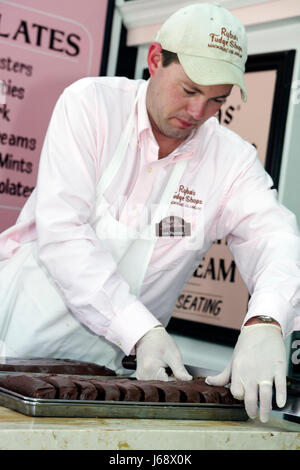 Mackinac Island Michigan,Historic State Parks Park Mackinaw,Straits of,Lake Huron,Main Street,Ryba's Fudge Shops,man men male,fudge maker,confectioner Stock Photo