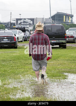 Columbus, OH, USA. 26th Apr, 2015. 19 May 2017 - Columbus, Ohio - Day one of the Rock on the Range music festival at Mapfre Stadium was dampered after severe weather passed through Central Ohio. Festival officials suspened the festival and evacuated the stadium for more than three hours for a storm system that consisted of lightning, rain and high winds. Photo Credit: Devin Simmons/AdMedia Credit: Devin Simmons/AdMedia/ZUMA Wire/Alamy Live News Stock Photo