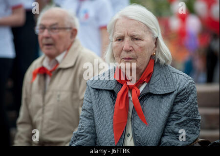 Tambov, Tambov region, Russia. 21st May, 2017. Older people in pioneer ties of the USSR times Credit: Aleksei Sukhorukov/ZUMA Wire/Alamy Live News Stock Photo