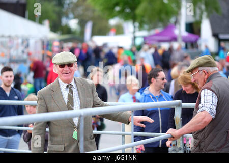 Royal Welsh Spring Festival, Builth Wells, Powys, Wales - May 2017 - Busy scene with visitors at the Royal Welsh Spring Festival as show organisers control a gate to the animal exhibition arena. Photo Steven May / Alamy Live News