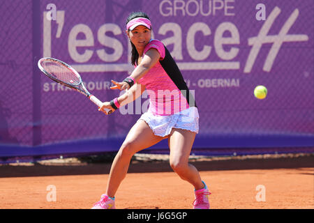 Strasbourg, France. 21st May, 2017. Japanese player Risa Ozaki is in action during her match in the 1st round of the WTA tennis Internationaux of Strasbourg vs Chinese player Qiang Wang on May 21, 2017 in Strasbourg, France - ©Yan Lerval/Alamy Live News Stock Photo