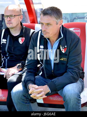 Sion, Switzerland. 21st May, 2017. Sion, 21.05.2017, Football Raiffeisen Super League, FC Sion - FC Lucerne, Sebastien Fournier (FC Sion Coach) very worried Photo: Cronos/Frederic Dubuis Stock Photo