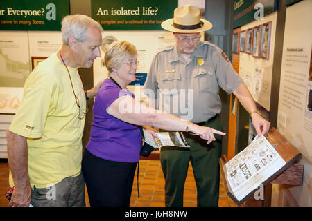 Blue Ridge Parkway Virginia,Appalachian Mountains,Humpback Rocks,Visitors Center,Milepost 5.8,interpretive exhibit,park ranger,man men male,woman fema Stock Photo