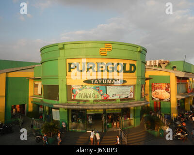 09438 Pedestrian footbridge Puregold Tayuman Juan Luna C-6 Capulong Tayuman Pritil Tondo Manila Stock Photo