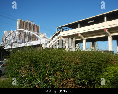 09502 J. P. Rizal Avenue MRT Guadalupe Bridge Viejo Poblacion Guadalupe Nuevo, Makati City  34 Stock Photo