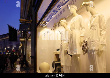 ZARA store on Regent Street, London Stock Photo - Alamy
