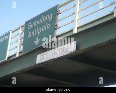 09890 Footbridge Marcos Highway Pasig Santolan LRT Line  19 Stock Photo