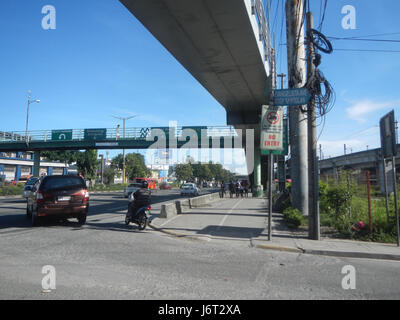 09890 Footbridge Marcos Highway Pasig Santolan LRT Line  23 Stock Photo