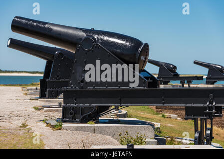 Swiveling cannons atop Fort Clinch on Amelia Island (Florida) overlooking Cumberland Island (Georgia). Stock Photo