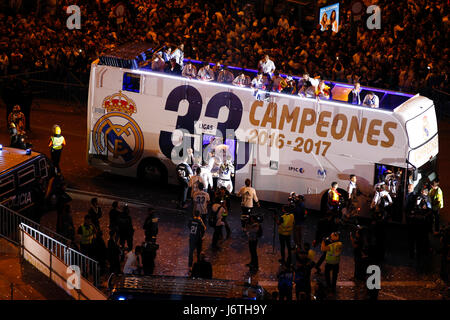 Madrid, Spain. 21st May, 2017. Celebration of Real Madrid winning its 33rd La Liga Championship in Cibeles square. In the photo we see Sergio Ramos Garcia (4) Real Madrid's player. La Liga between Real Madrid vs Malaga CF at the Santiago Bernabeu stadium in Madrid, Spain, May 21, 2017 . Credit: Gtres Información más Comuniación on line,S.L./Alamy Live News Stock Photo