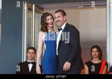 Cannes, France. 21st May, 2017. Jackie Sandler and Adam Sandler arrive at the premiere of 'The Meyerowitz Stories' during the 70th Annual Cannes Film Festival at Palais des Festivals in Cannes, France, on 21 May 2017. Photo: Hubert Boesl - NO WIRE SERVICE - Photo: Boesl//dpa/Alamy Live News Stock Photo