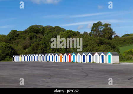 Broadsands beach,Beachhuts and green fieldssandBroadsands beachBeachhuts and green SEASIDESCENESEASHOREBATHERSCOASTALVIEWtradition Stock Photo