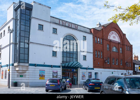 Lyceum and Lyceum Theatre in Crewe Cheshire UK Stock Photo