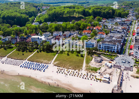 Binz, Germany. 18th May, 2017. The beach in Binz, Germany, 18 May 2017. (Aerial photograph taken with a drone). Photo: Jens Büttner/dpa-Zentralbild/ZB/dpa/Alamy Live News