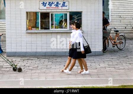 May 23, 2017 - Pyongyan, Pyongyan, China - Pyongyang, North Korea-August 2016: (EDITORIAL USE ONLY. CHINA OUT) Middle school students walking on street in Pyongyang. (Credit Image: © SIPA Asia via ZUMA Wire) Stock Photo