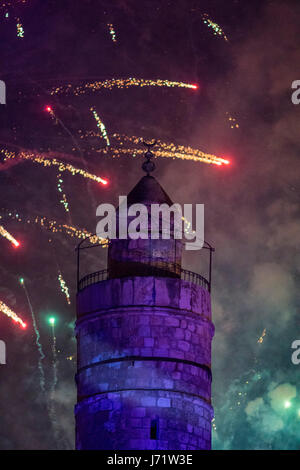 Jerusalem, Israel. 22nd May, 2017. Fireworks at the Tower of David during the 2017 annual event honoring examplary citizens of Jerusalem. Credit: Yagil Henkin/Alamy Live News Stock Photo