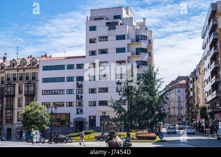 Art Deco frontage of health ministry offices, Plaza Carbayon, Oviedo, Asturias, Spain Stock Photo