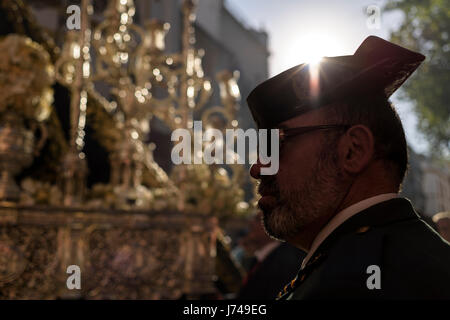 Guardia Civil, tricornio (three-cornered hat Stock Photo - Alamy