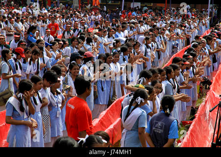 Students wash hands at Residential Model School in Dhaka marking Global Hand Washing Day 2010 jointly organised by UNICEF, Public Health & Engineering Stock Photo