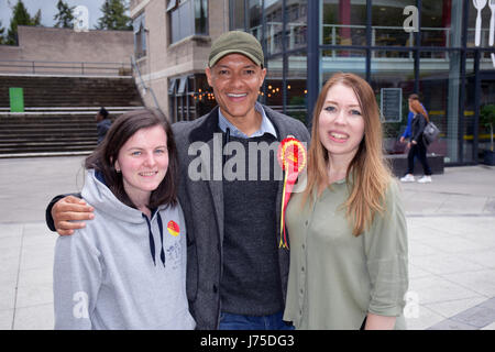 Clive Lewis MP with University of East Anglia students during his General Election re-election campaign.  He was on campus as the students are protest Stock Photo