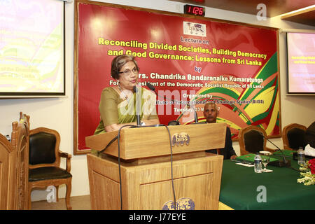 Dhaka, Bangladesh. 23rd May, 2017. Former Sri Lankan President Chandrika Kumaratunga speaks at a seminar in BIIS Auditorium, Dhaka, Bangladesh, May 23, 2017. Credit: Suvra Kanti Das/ZUMA Wire/Alamy Live News
