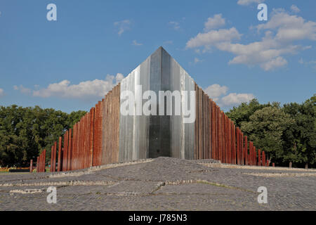 Memorial to the 1956 Hungarian Revolution and War of Independence in ...