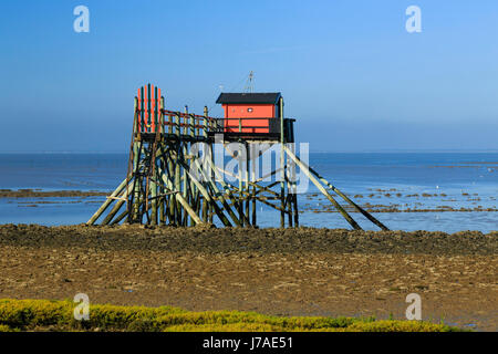 France, Charente Maritime, Port des Barques, Madame island, shore operated lift net at low tide Stock Photo