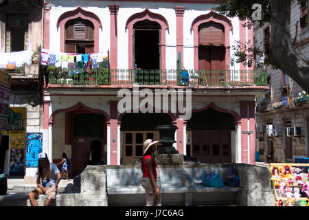 Laundry on the balcony of an old colonial building, Old Havana, Cuba Stock Photo
