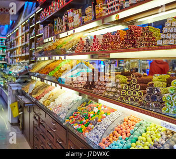 Traditional turkish delights sweets at the Grand Bazaar in Istanbul, Turkey. Stock Photo