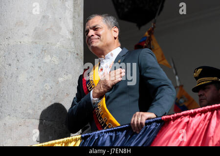 Quito, Ecuador. 23rd May, 2017. President Rafael Correa says goodbye from the balcony of the Carondelet Palace in Quito, Wednesday, May 24, 2017. After 10 years of rule Rafael Correa ends his term, Lenin Moreno is the new president of Ecuador.  Credit: Franklin Jácome/Alamy Live News Stock Photo