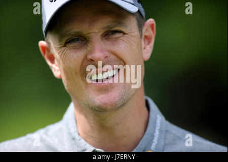 Virginia Water, Surrey, UK. 24th May, 2017. Justin Rose (ENG) at the Pro-Am event prior to the European Tour BMW PGA Championship on re-modelled West Course at the Wentworth Club, Surrey. © David Partridge / Alamy Live News Stock Photo