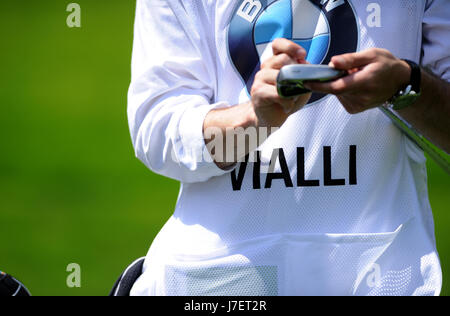 Virginia Water, Surrey, UK. 24th May, 2017. Viclli's caddy's bib at the Pro-Am event prior to the European Tour BMW PGA Championship on re-modelled West Course at the Wentworth Club, Surrey. © David Partridge / Alamy Live News Stock Photo