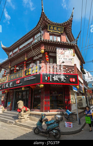 Old residential housing estate, Shanghai, China Stock Photo