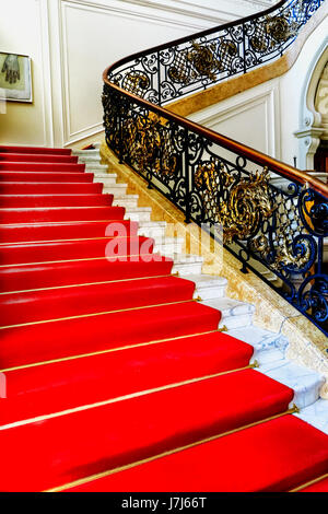 Magnificent stairway entrance to the Phillipsruhe castle museum on the banks of river Main in Hanau, near Frankfurt am Main, Hesse, Germany Stock Photo