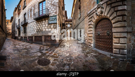 Barri Gothic Quarter and Bridge of Sighs in Barcelona, Catalonia, Spain Stock Photo