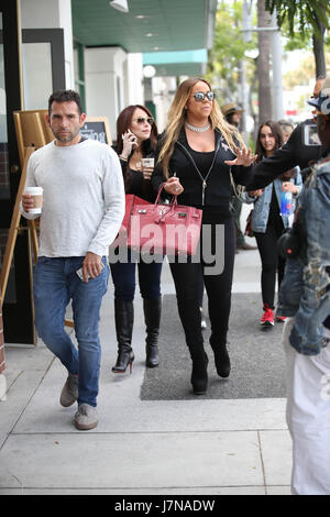 Beverly Hills, Ca. 25th May, 2017. Mariah Carey seen out in Beverly Hills, California with her Hermes Shiny Porosus Crocodile Birkin bag on May 25, 2017. Credit: John Misa/Media Punch/Alamy Live News Stock Photo