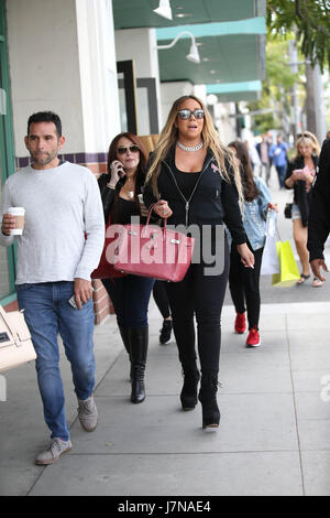 Beverly Hills, Ca. 25th May, 2017. Mariah Carey seen out in Beverly Hills, California with her Hermes Shiny Porosus Crocodile Birkin bag on May 25, 2017. Credit: John Misa/Media Punch/Alamy Live News Stock Photo