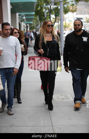 Beverly Hills, Ca. 25th May, 2017. Mariah Carey seen out in Beverly Hills, California with her Hermes Shiny Porosus Crocodile Birkin bag on May 25, 2017. Credit: John Misa/Media Punch/Alamy Live News Stock Photo