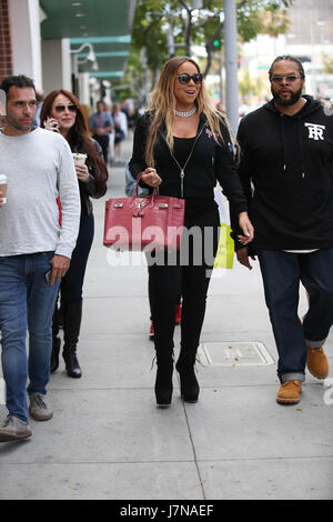 Beverly Hills, Ca. 25th May, 2017. Mariah Carey seen out in Beverly Hills, California with her Hermes Shiny Porosus Crocodile Birkin bag on May 25, 2017. Credit: John Misa/Media Punch/Alamy Live News Stock Photo