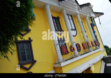 Chongqin, Chongqin, China. 25th May, 2017.  The upside-down house in southwest China's Chongqing, May 25th, 2017. Credit: SIPA Asia/ZUMA Wire/Alamy Live News Stock Photo