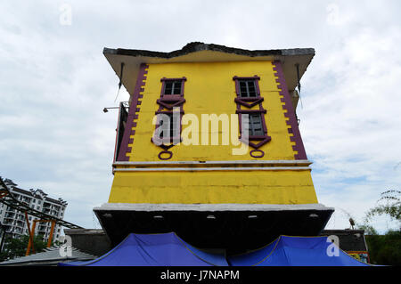 Chongqin, Chongqin, China. 25th May, 2017.  The upside-down house in southwest China's Chongqing, May 25th, 2017. Credit: SIPA Asia/ZUMA Wire/Alamy Live News Stock Photo